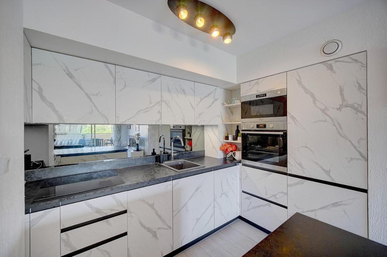 Immogroom - 2 Br- Bright - Terrace - Wifi - Air Conditioning Кан Екстериор снимка