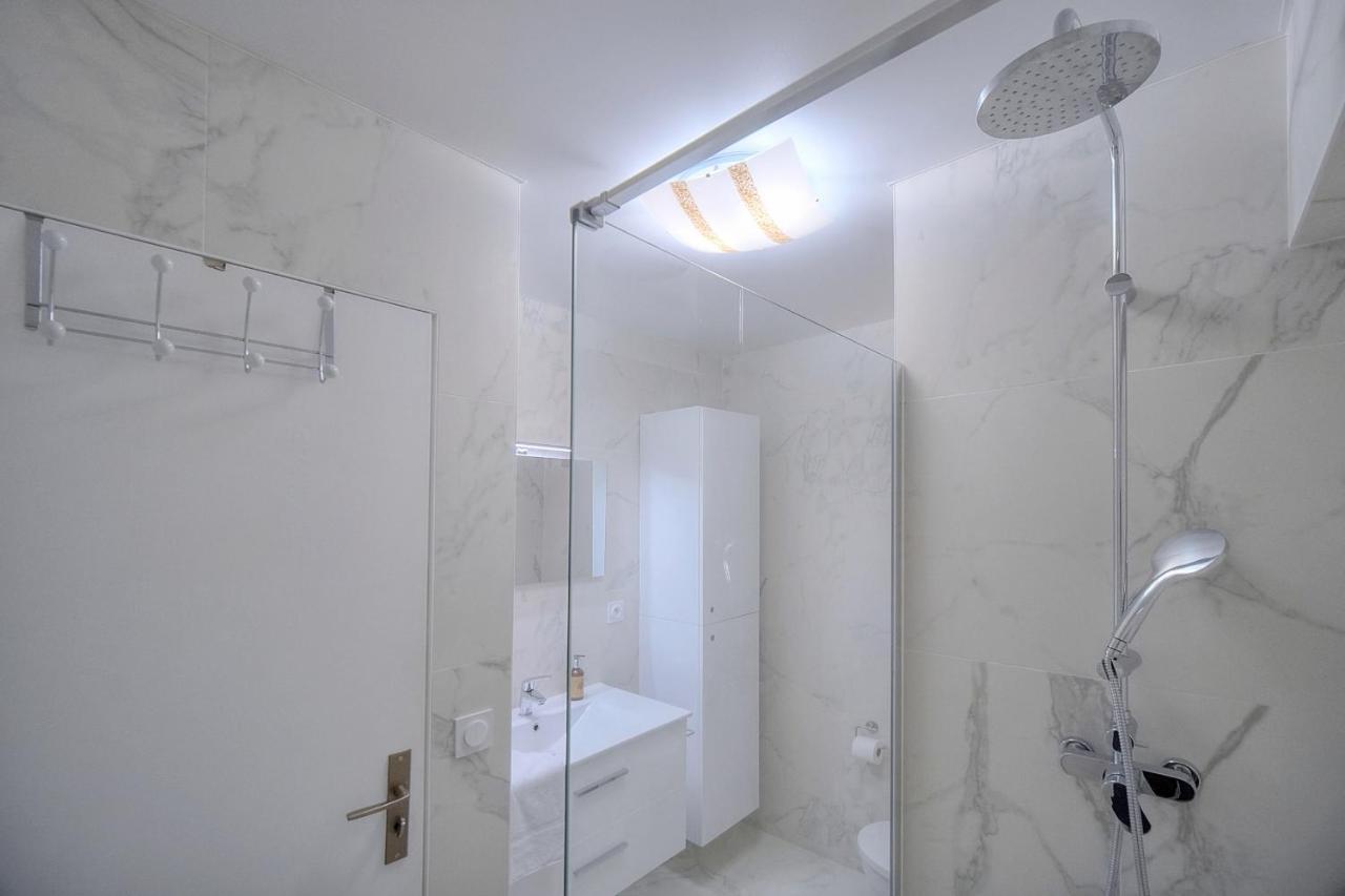 Immogroom - 2 Br- Bright - Terrace - Wifi - Air Conditioning Кан Екстериор снимка